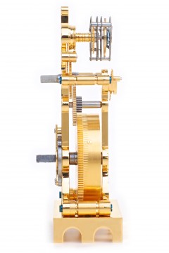 19_tu_werk_tourbillon_side.jpg